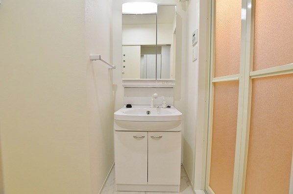 洗面設備　★シャワー付き化粧洗面台★