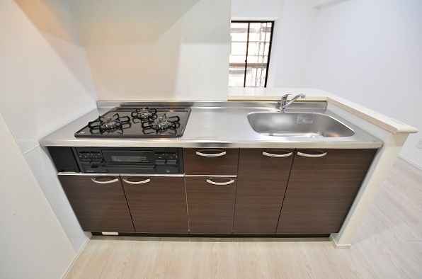 キッチン　★３口ガスシステムキッチン(グリル付き)★