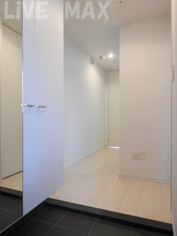 玄関　※写真と異なる場合現状優先。