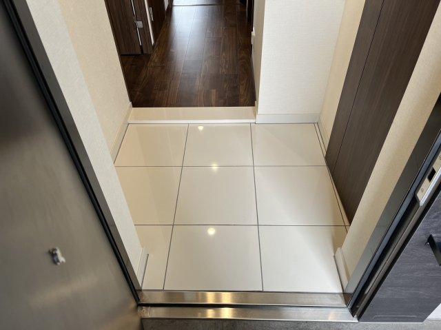 玄関　プレサンスグラン栄THE TOWER