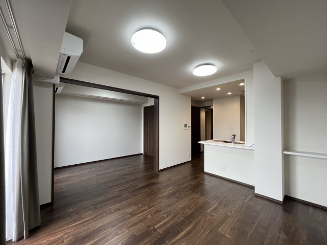 居室・リビング　プレサンスグラン栄THE TOWER