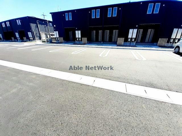 駐車場　駐車場