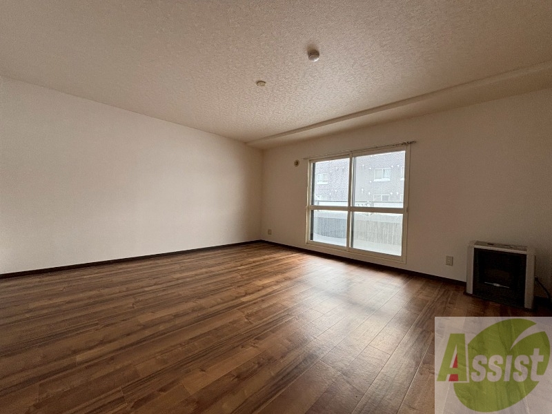 居室・リビング　広くてキレイなお部屋が広がっていて、充実した生活が送れそう。