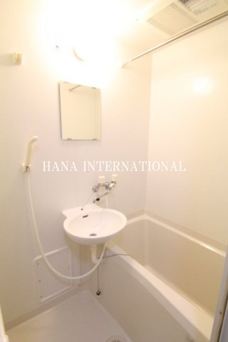 バス・シャワールーム　バス・トイレは当然別(^O^)