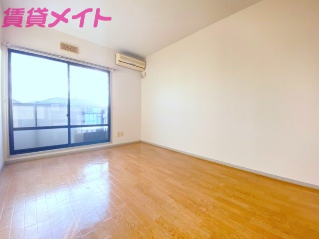 居室・リビング　同型参考写真