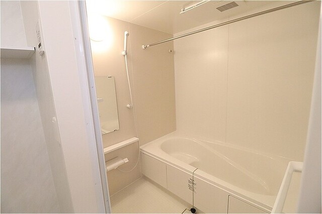 バス・シャワールーム　浴室