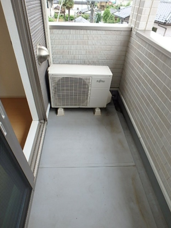 バルコニー　図面と現状に相違がある場合には現状を優先