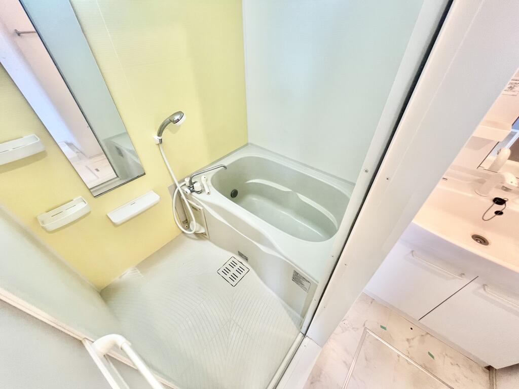 バス・シャワールーム　※同物件、別号室の写真
