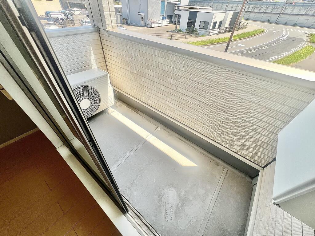 バルコニー　※同物件、別号室の写真