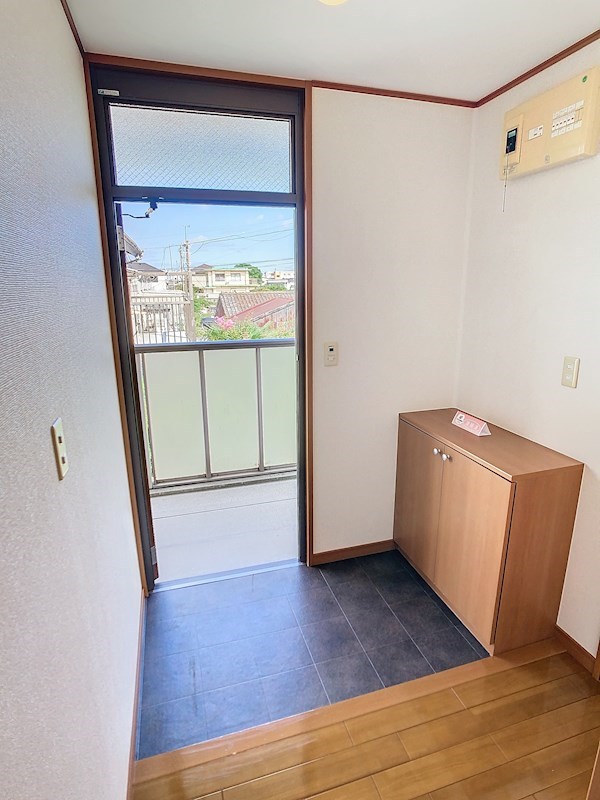 玄関　他のお部屋の写真です