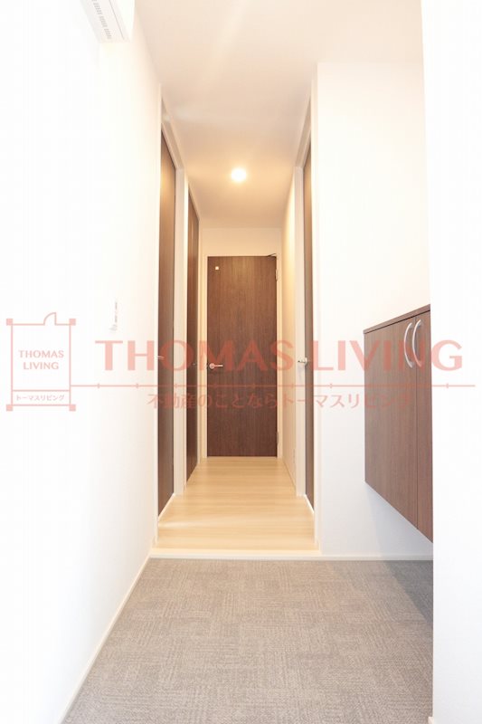 玄関　お部屋探しは地域に詳しい当店へ。