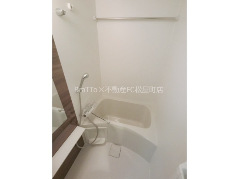 バス・シャワールーム　バス（浴室乾燥機付）