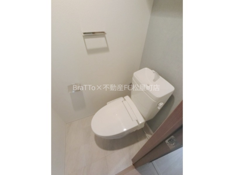 トイレ　トイレ（ウォシュレット付）