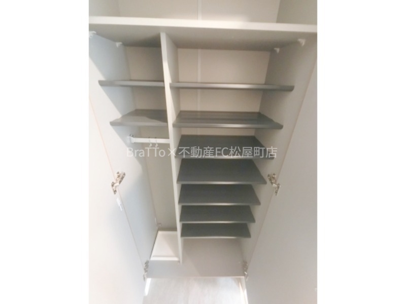 玄関　収納（シューズボックス）