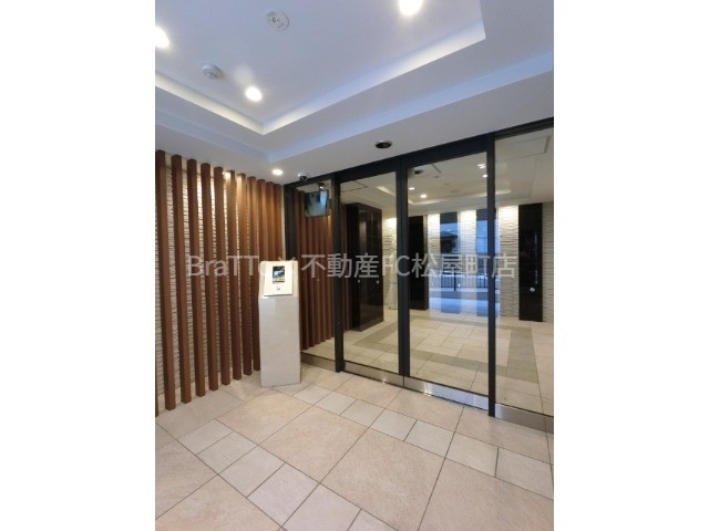 エントランス　マンション共用部分（オートロック）