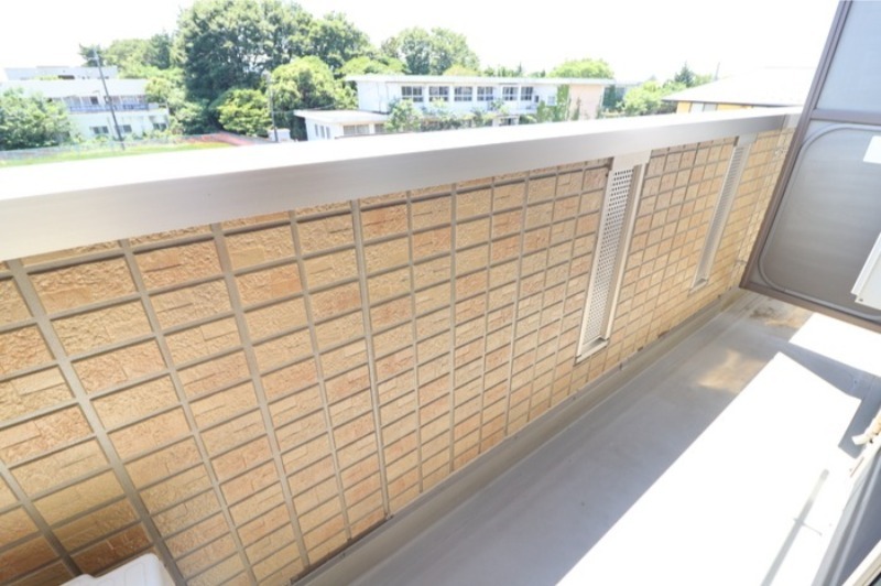 バルコニー　図面と現状に相違がある場合には現状を優先