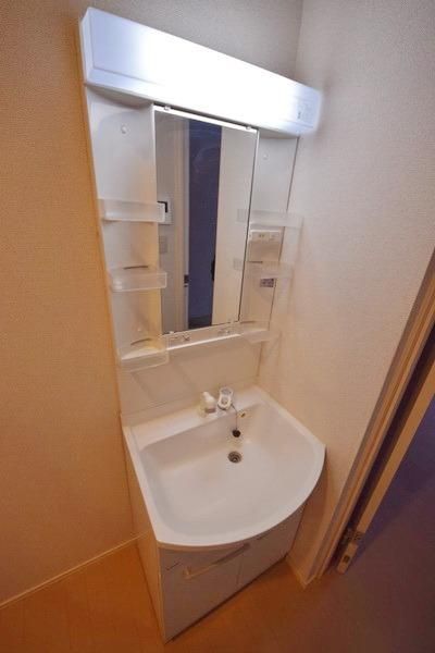 洗面設備　★朝の必需品ですね★