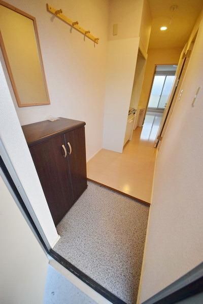 玄関　★玄関口も広々スペース！★