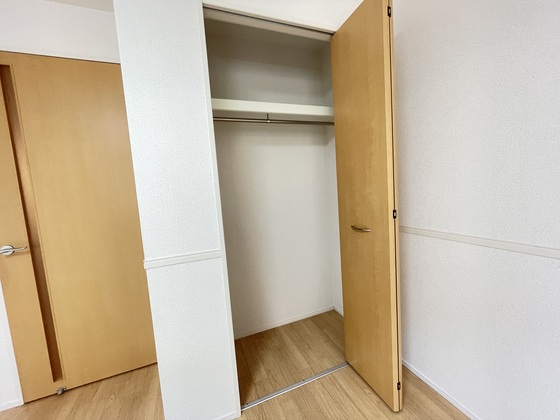 収納　※他の号室の写真です。