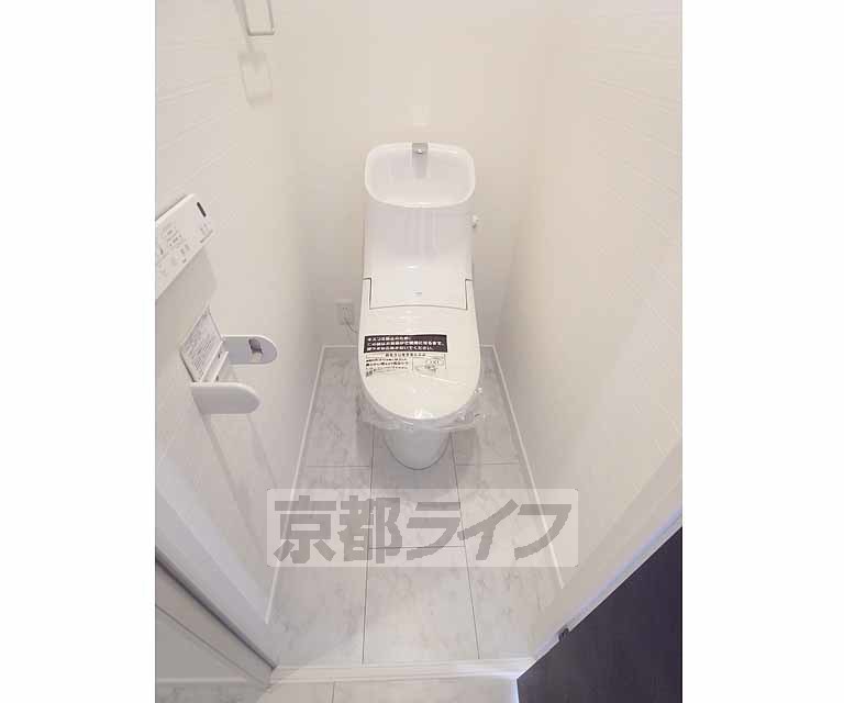 トイレ　ウォシュレットつきです。