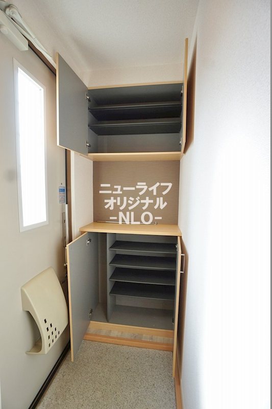 玄関　シューズボックス付で玄関まわりがスッキリ☆