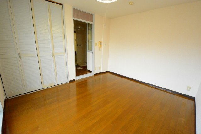 居室・リビング　洋室7.5帖の大きな１K