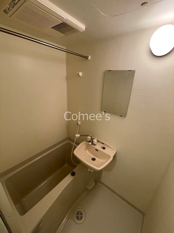 バス・シャワールーム　バスルーム