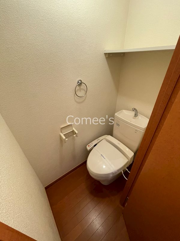 トイレ　温水洗浄便座