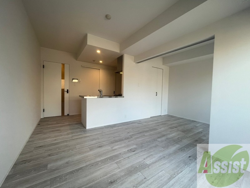 居室・リビング　広くてきれいなリビングです！快適に過ごせそうですね。