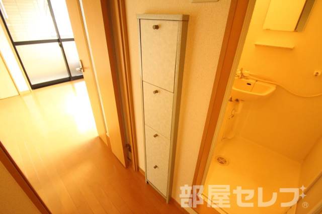 収納　※ほかの部屋の写真です。