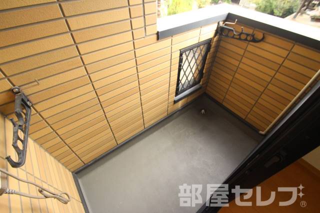 バルコニー　※ほかの部屋の写真です。
