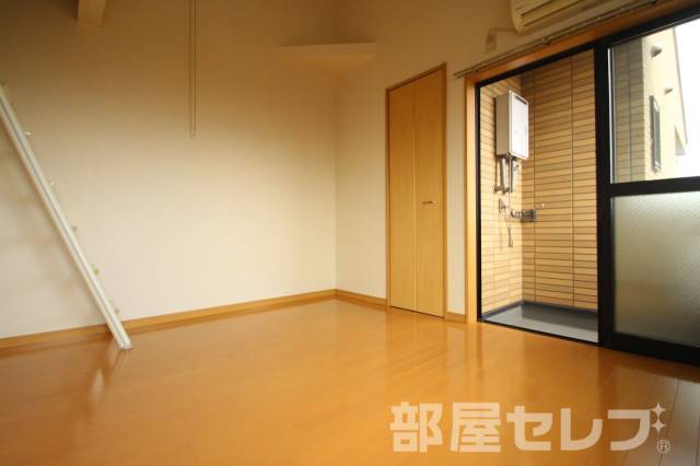 居室・リビング　※ほかの部屋の写真です。