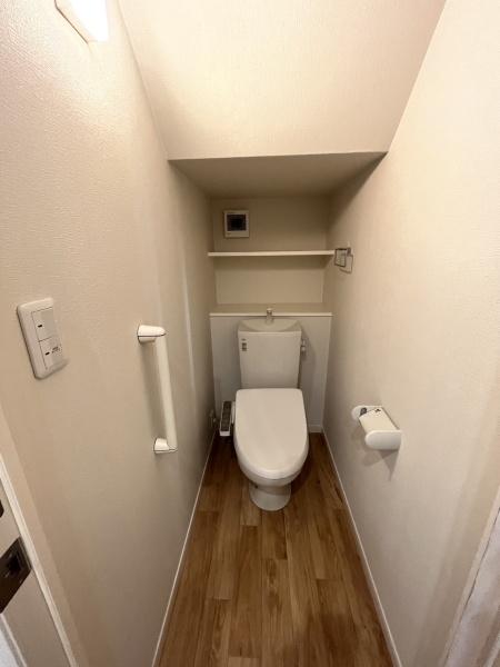 トイレ　ウォシュレット完備