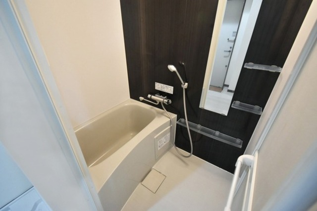 バス・シャワールーム　バスルーム