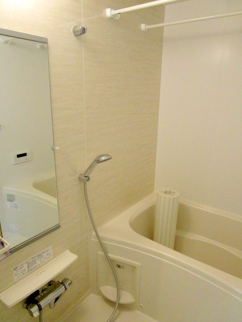 バス・シャワールーム　別号室の参考写真です