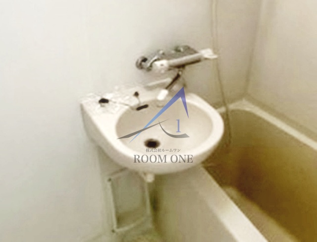 洗面設備　洗面台です。