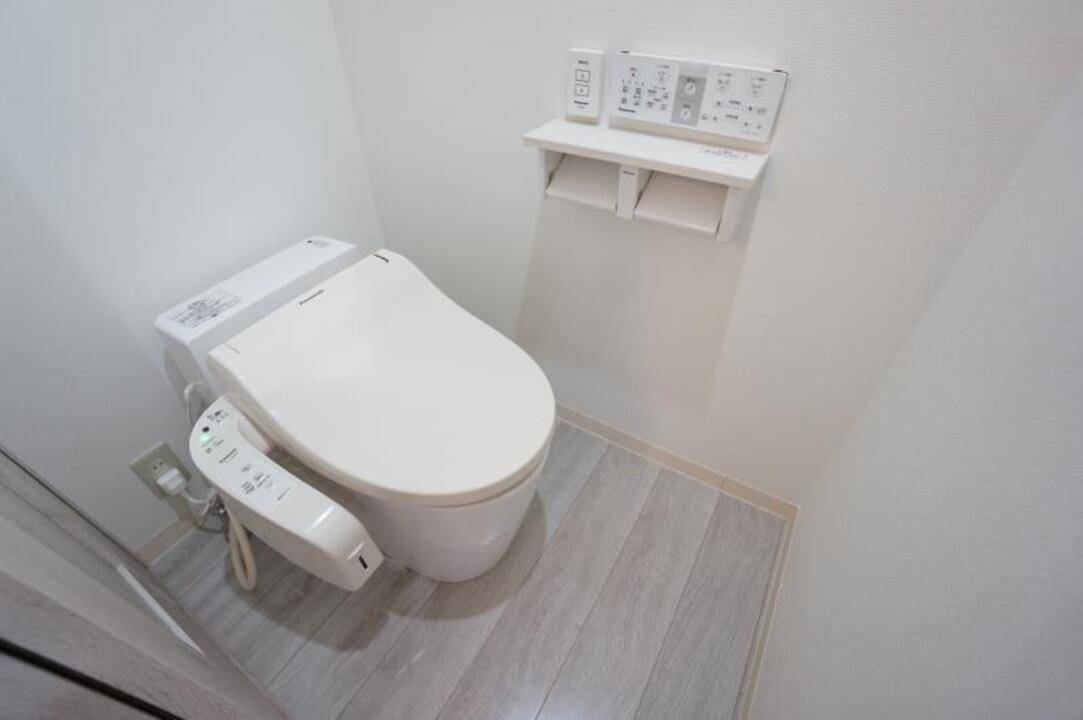 トイレ　トイレ