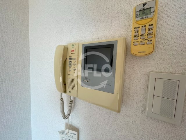 セキュリティ　エルシア北田辺　モニター付きインターホン