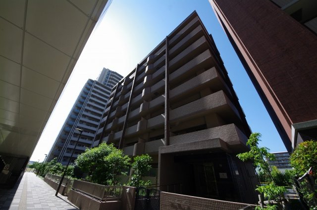 建物外観　オートロック・モニター付きインターホン完備☆