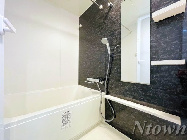 バス・シャワールーム　おで使いやすいお風呂です