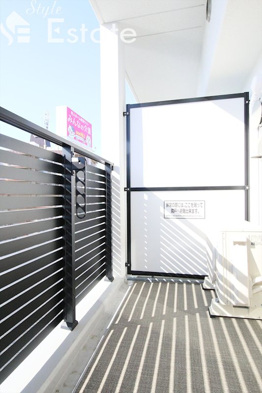 バルコニー　同仕様内装