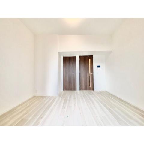 居室・リビング　室内