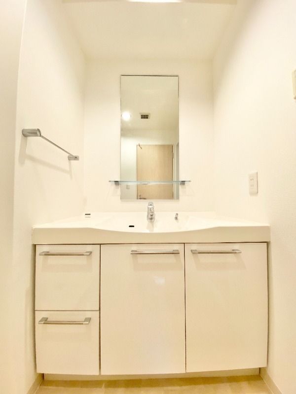 洗面設備　■収納＆鏡付き独立洗面台♪