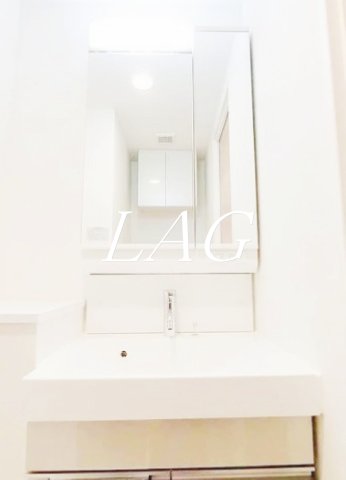 洗面設備　独立洗面台です。