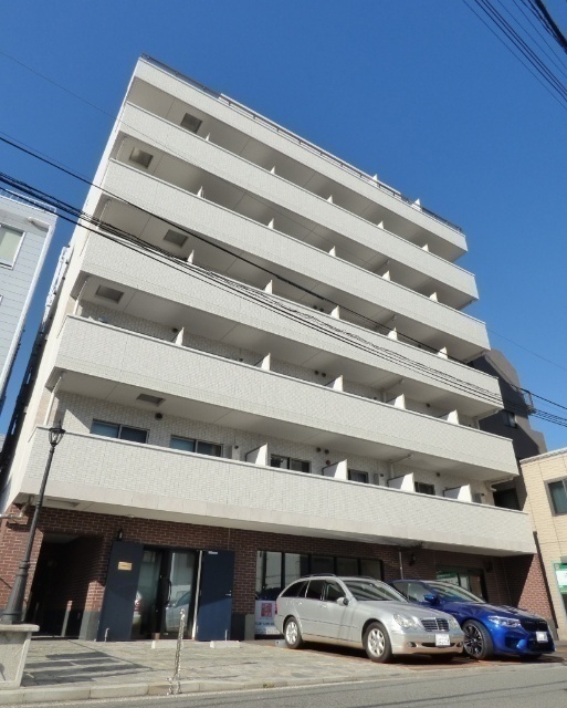 建物外観　オートロック付きです