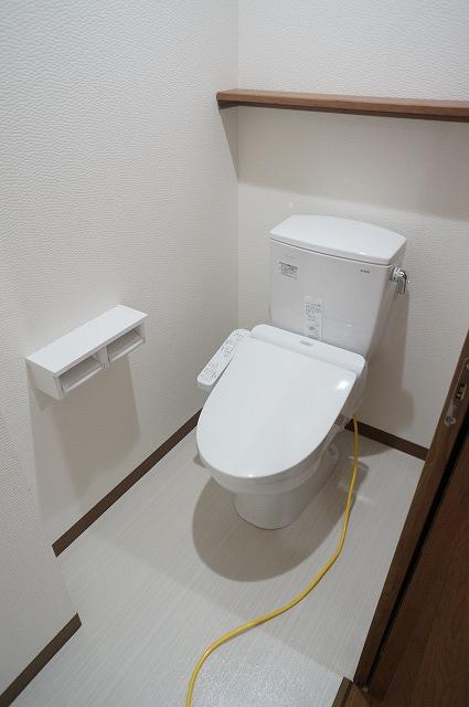 トイレ　トイレ