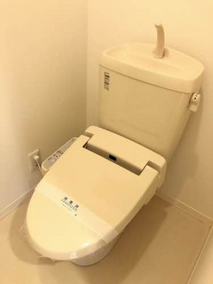 トイレ　※別部屋の写真です