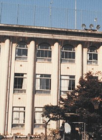 小学校　文京区立湯島小学校（小学校）まで603m