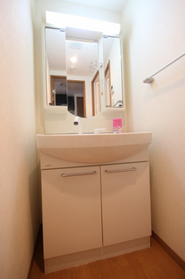 洗面設備　※別部屋の写真です