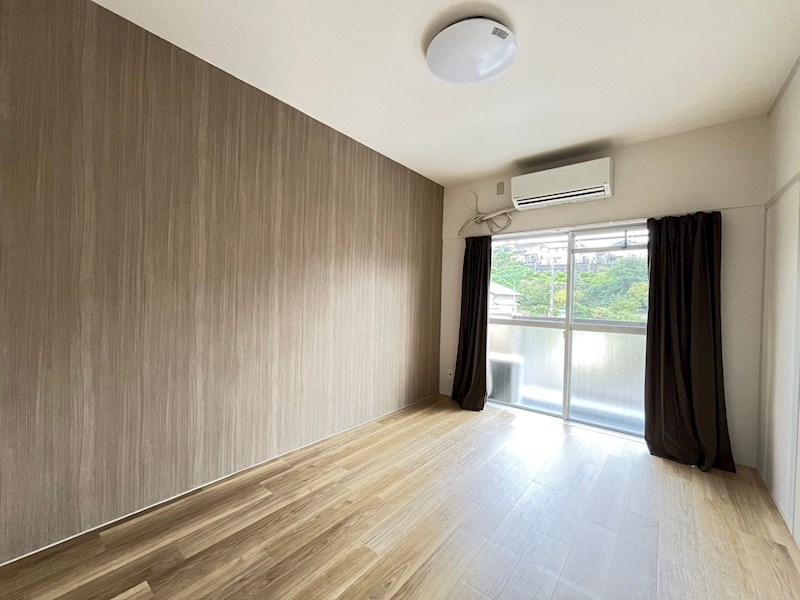 居室・リビング　お写真は以前のものになります。